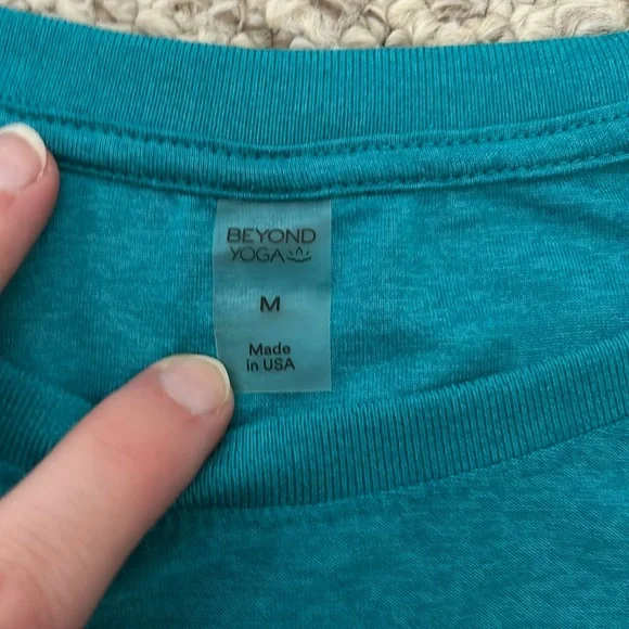 Beyond Yoga Featherweight Daydreamer Pullover - Picture 4 of 6